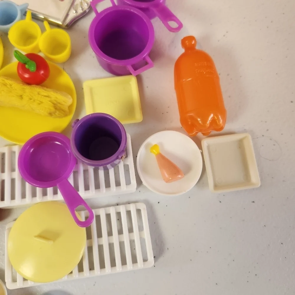 Vintage 1990s Barbie Doll House Kitchen Food Accessories Lot 90s Toaster Pots - Picture 6 of 11